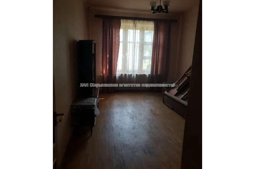 Продам квартиру, Науки просп. , 3 кім., 73 м², без ремонта 