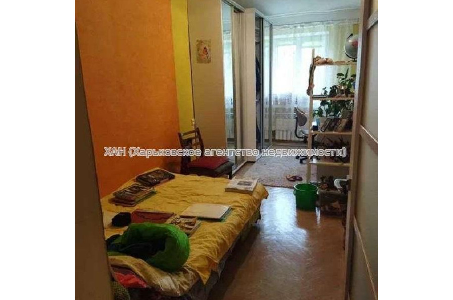 Продам квартиру, Есенина ул. , 3 кім., 56 м², косметический ремонт 