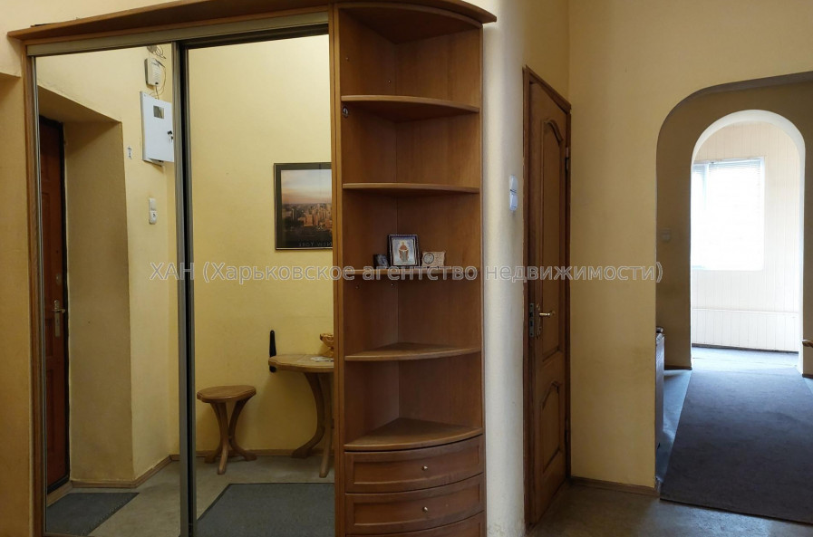 Сдам квартиру, Сумская ул. , 77/79 , 4  ком., 108 м², косметический ремонт 