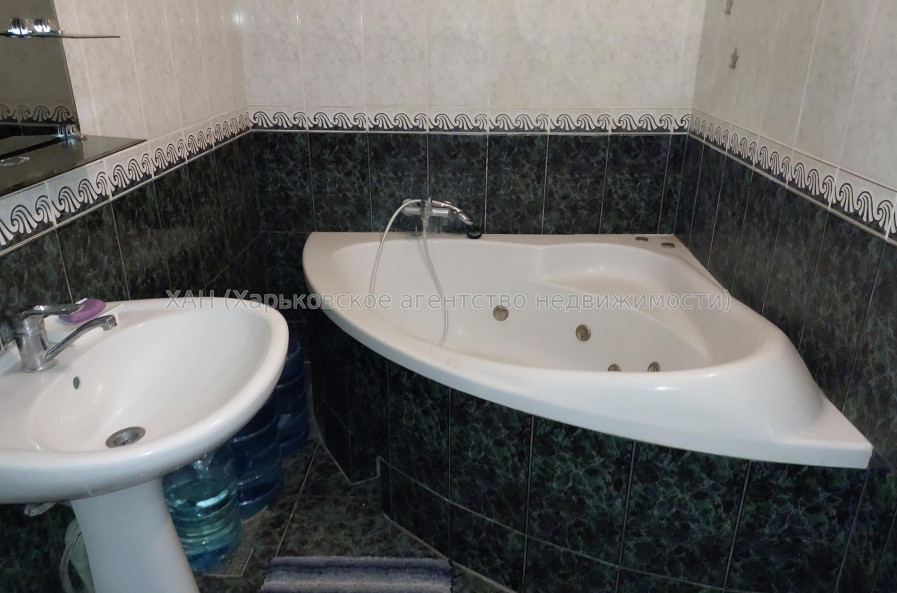 Сдам квартиру, Сумская ул. , 77/79 , 4  ком., 108 м², косметический ремонт 