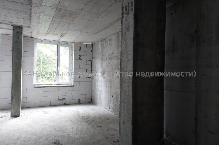 Продам квартиру, Буковый пер. , 1 кім., 37 м², без внутренних работ 