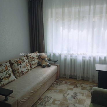 Продам квартиру, Александровский просп. , 1  ком., 24 м², косметический ремонт 