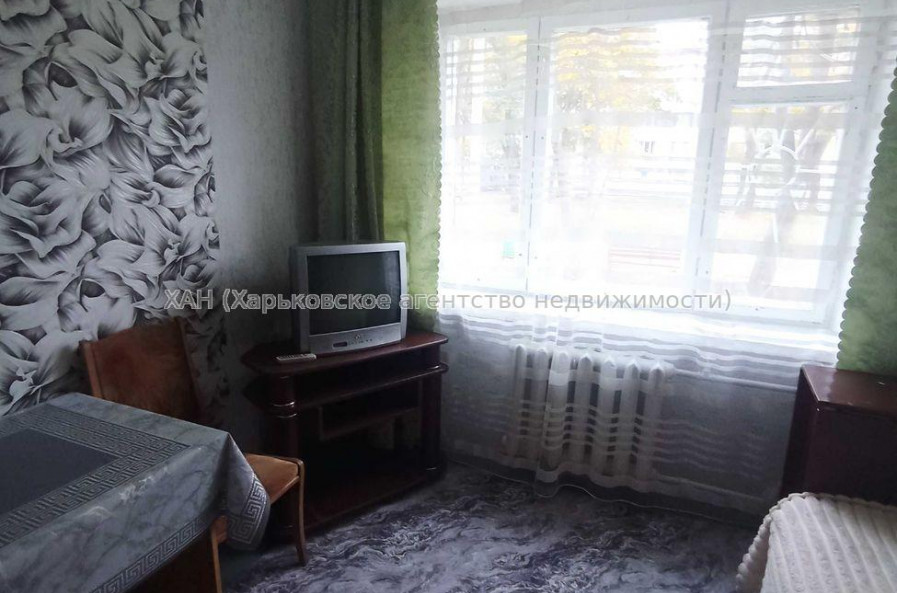 Продам квартиру, Александровский просп. , 1  ком., 24 м², косметический ремонт 