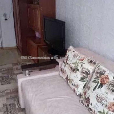 Продам квартиру, Александровский просп. , 1  ком., 24 м², косметический ремонт 