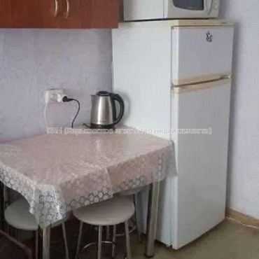 Продам квартиру, Александровский просп. , 1  ком., 24 м², косметический ремонт 