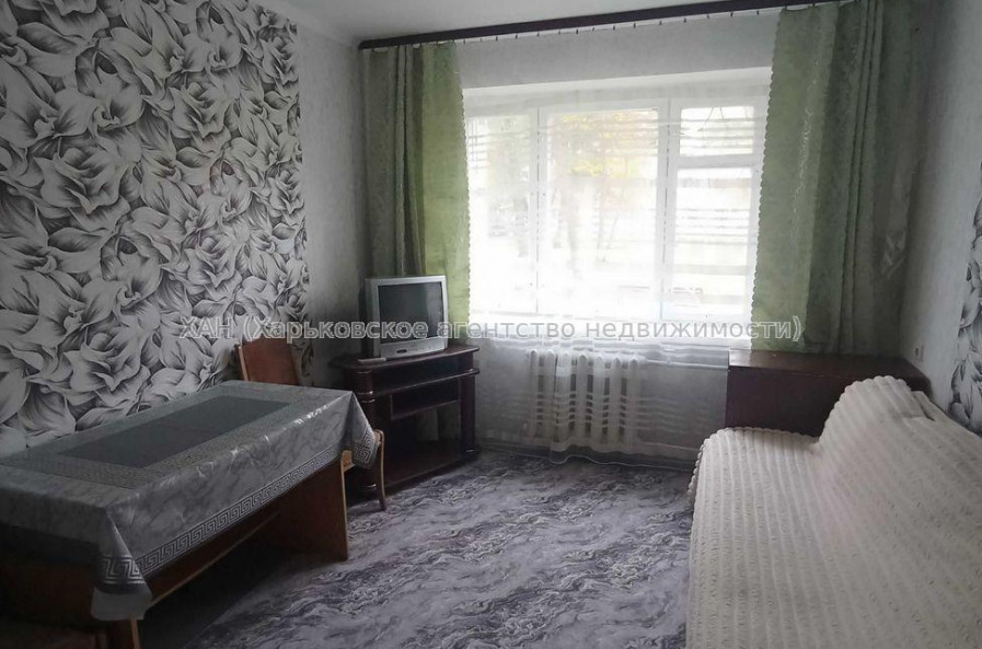 Продам квартиру, Александровский просп. , 1  ком., 24 м², косметический ремонт 