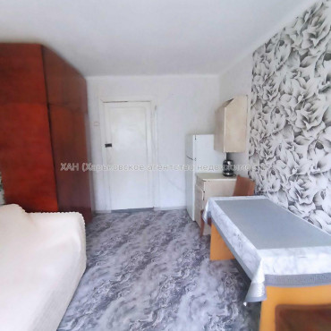 Продам квартиру, Александровский просп. , 1  ком., 24 м², косметический ремонт 